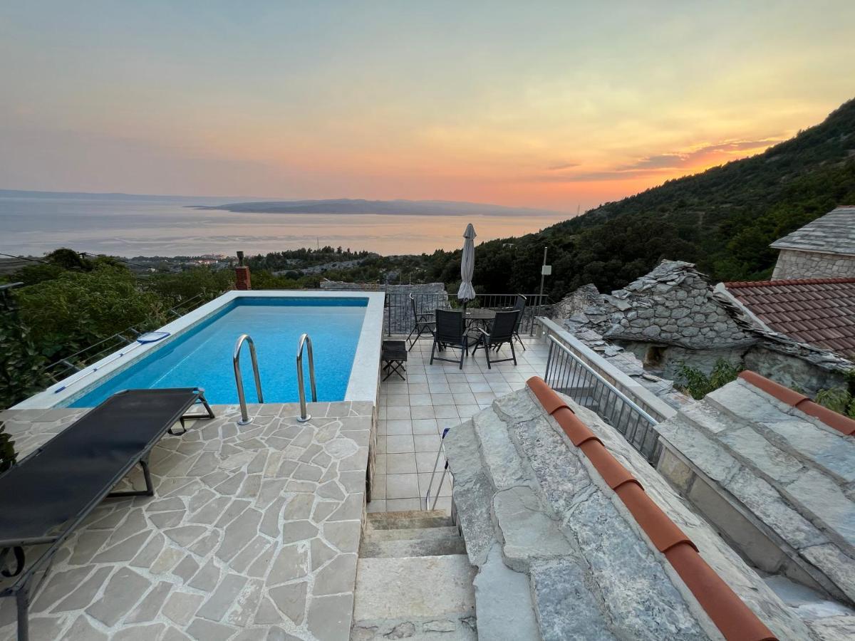 Villa Kristina - Ferienhaus Baska Voda - Topici, Private Outdoor Swimmingpool, Wifi מראה חיצוני תמונה
